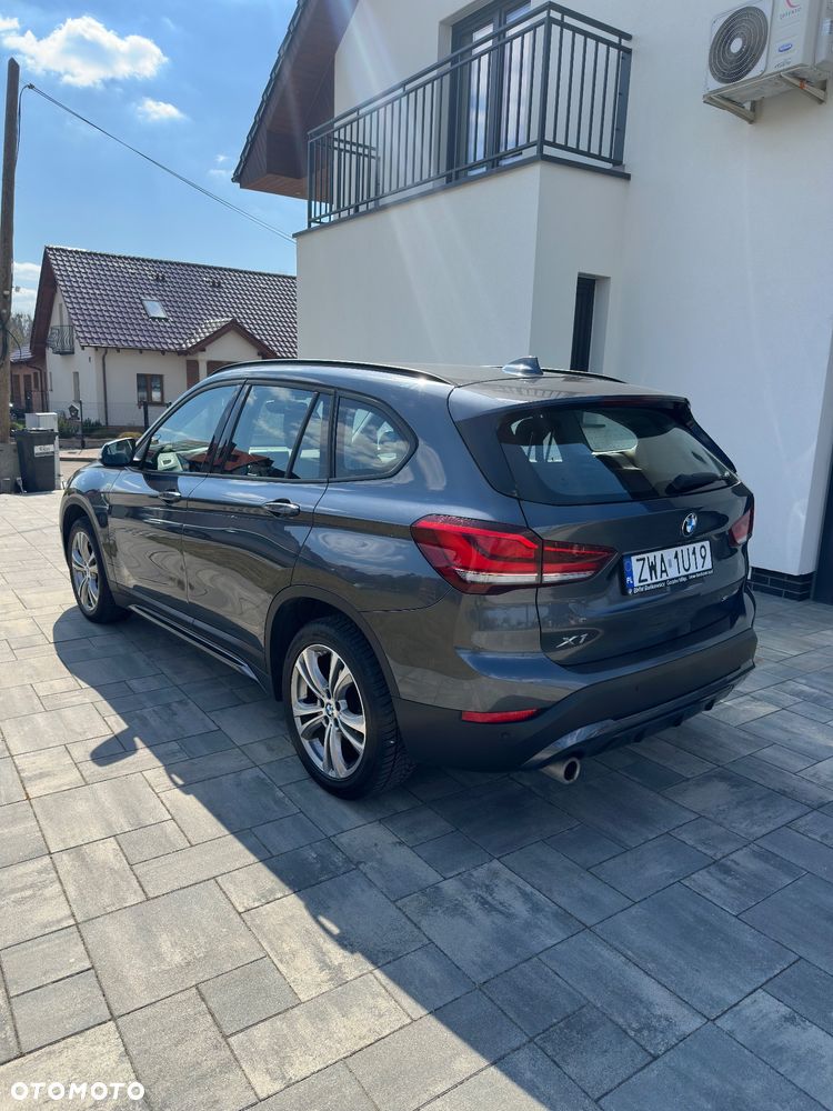 BMW X1 sDrive18i Sport Line - 28