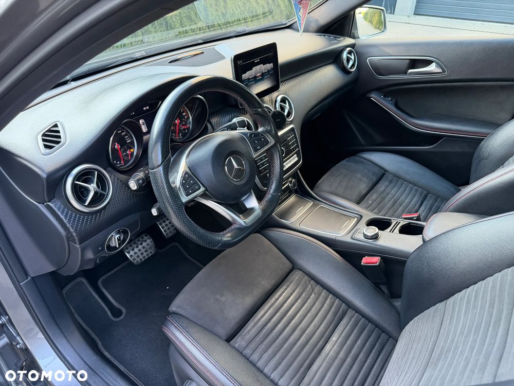 Mercedes-Benz Klasa A 180 7G-DCT AMG Line - 3