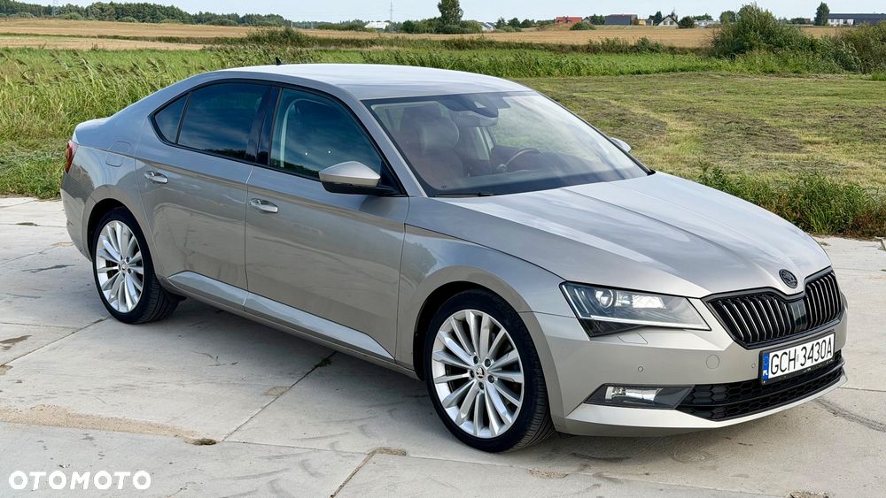 Skoda Superb 2.0 TDI 4x4 Style DSG - 1