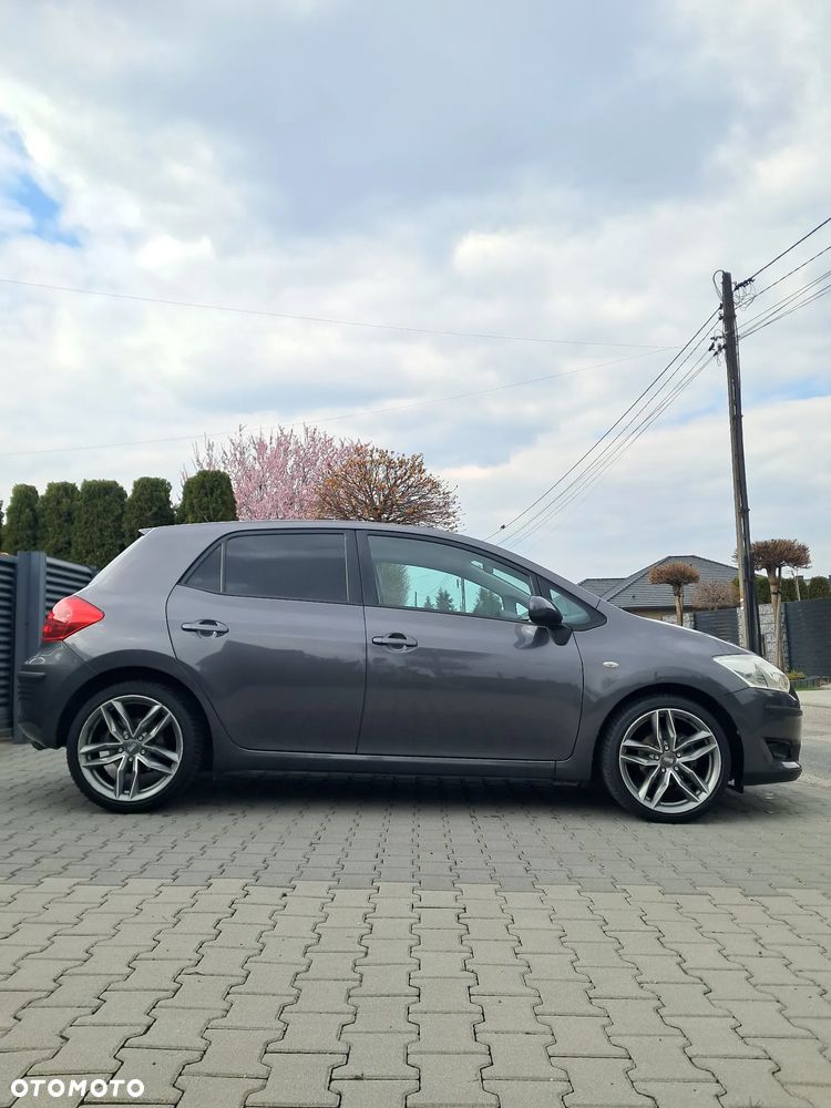 Toyota Auris 1.6 VVT-i Executive - 3