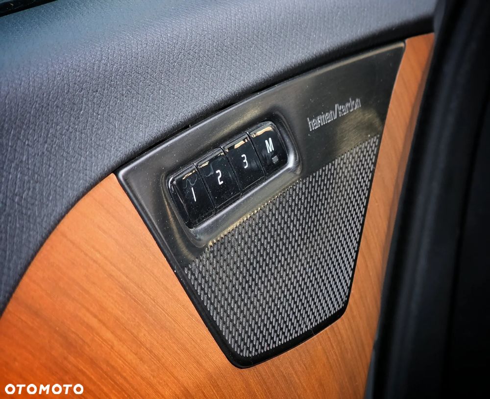 Volvo XC 90 - 23
