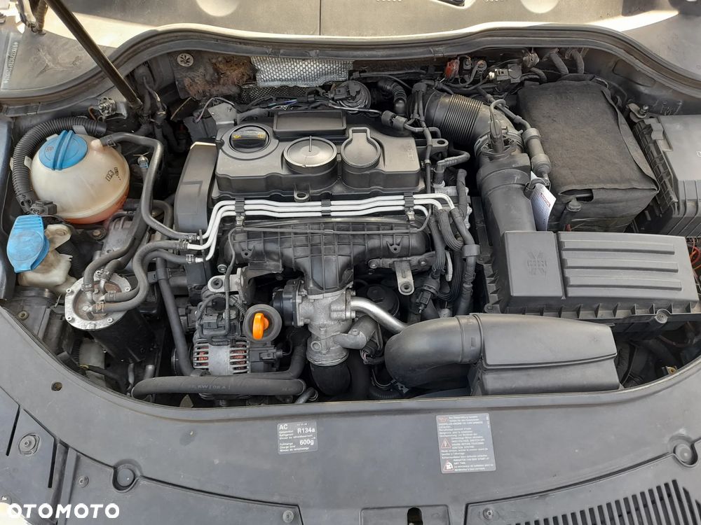 Volkswagen Passat 2.0 TDI DPF Comfortline - 9