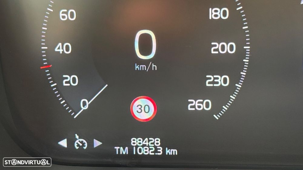 Volvo V60 2.0 T8 AWD TE Momentum - 18