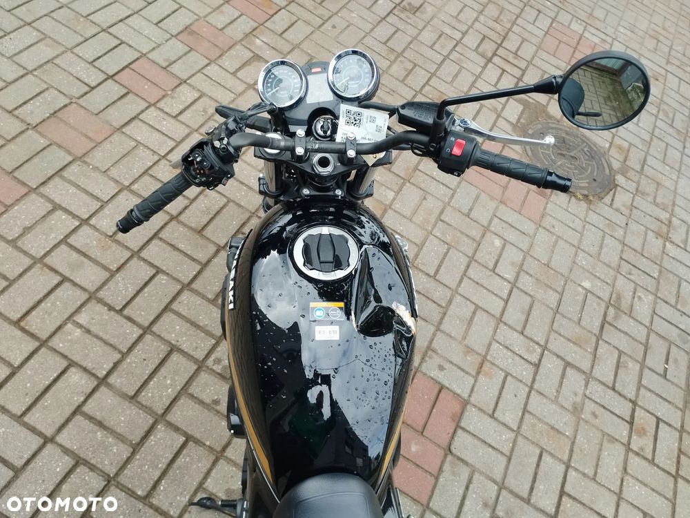 Kawasaki Z 650 RS - 12
