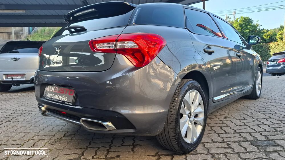 Citroën DS5 e-HDi 110 EGS6 SoChic - 11