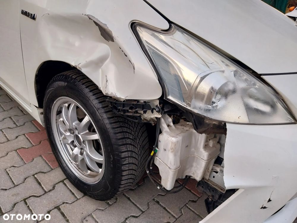Toyota Prius+ - 10