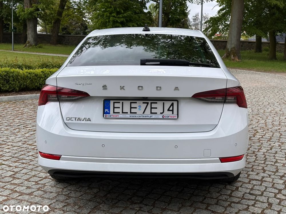 Skoda Octavia 2.0 TDI Ambition DSG - 12