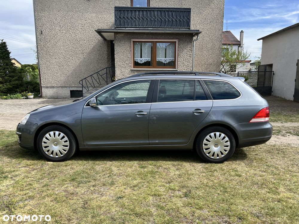 Volkswagen Golf - 8