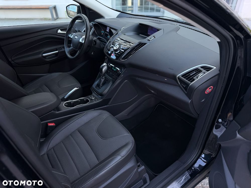 Ford Kuga 2.0 TDCi 4x4 Titanium - 27