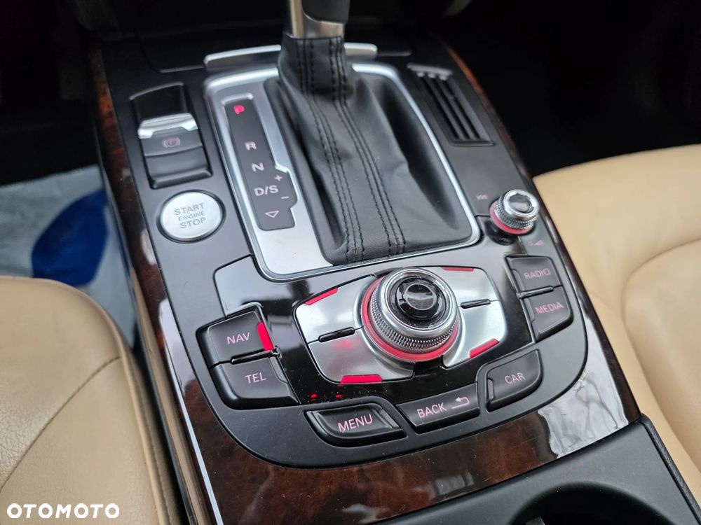 Audi A4 Limousine - 18