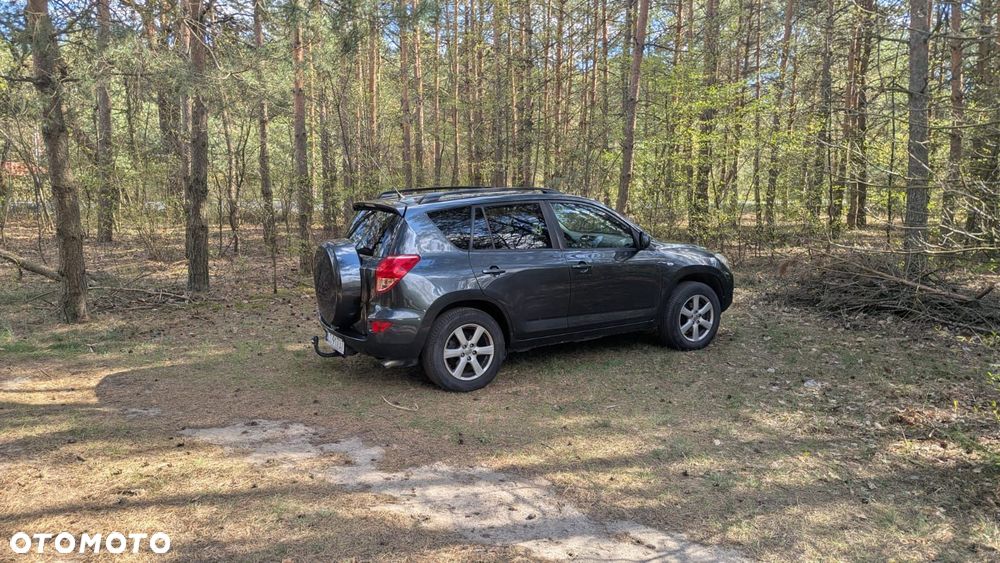 Toyota RAV4 - 2