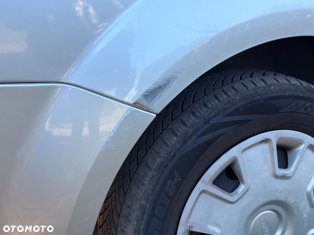 Ford Focus 1.6 Comfort - 34