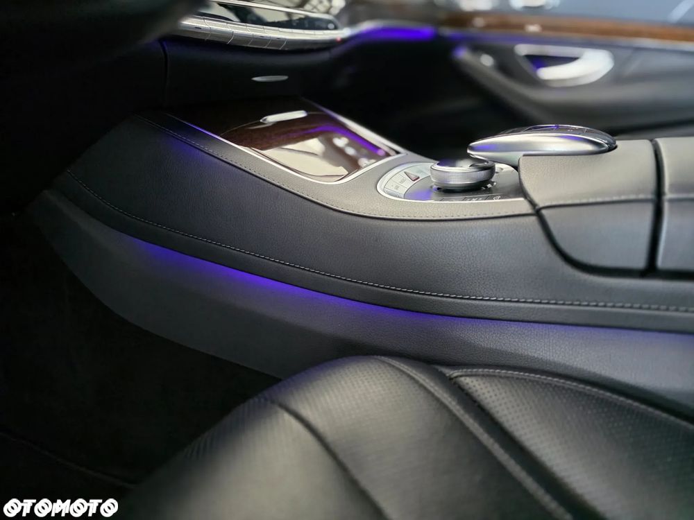 Mercedes-Benz Klasa S 500 4-Matic 7G-TRONIC - 29