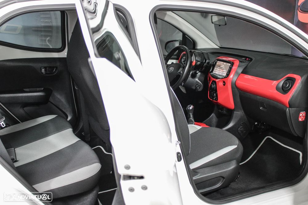 Toyota Aygo 1.0 X-Play+AC+X-Touch - 15