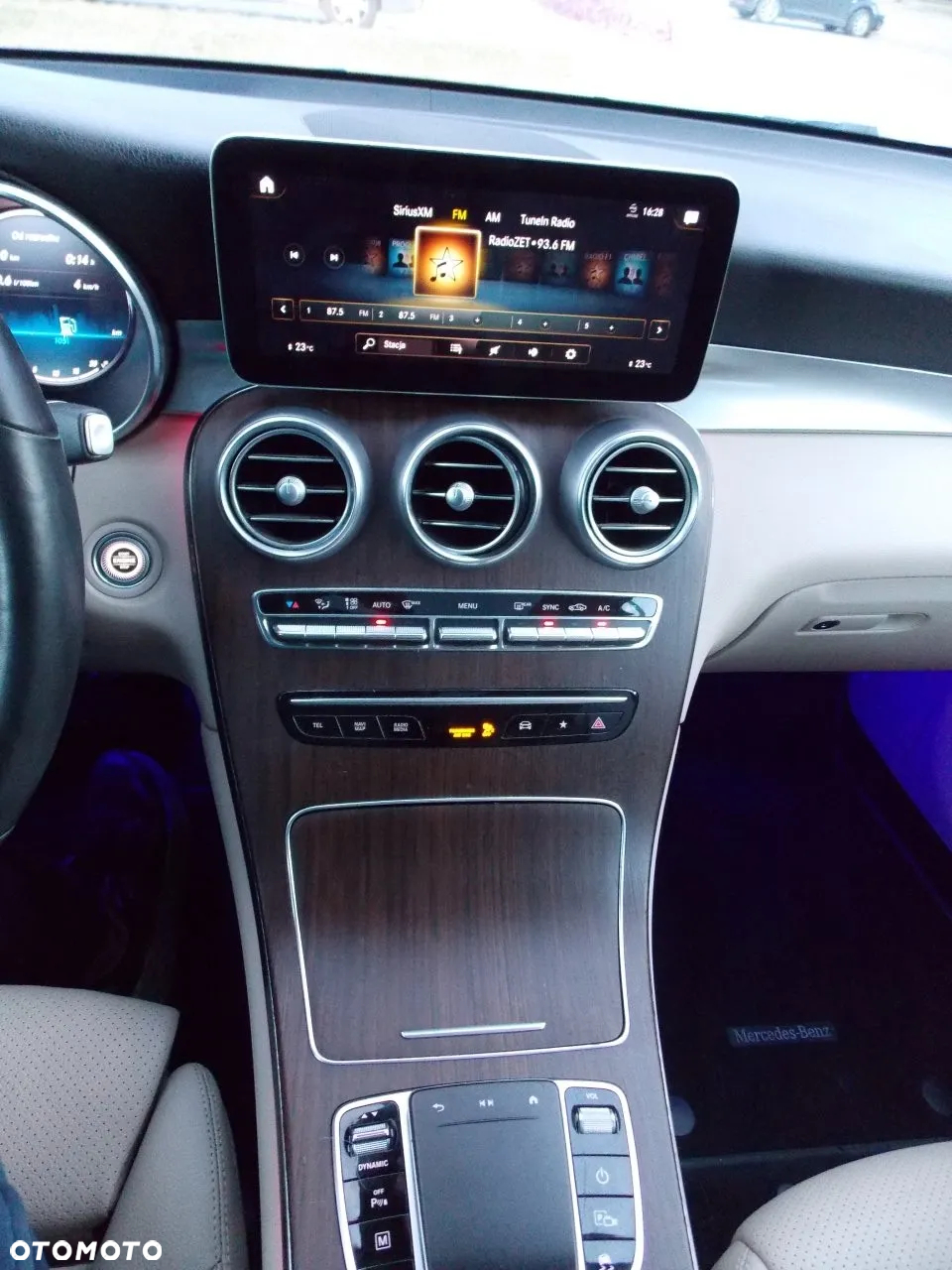 Mercedes-Benz GLC 300 4Matic 9G-TRONIC AMG Line Plus - 17
