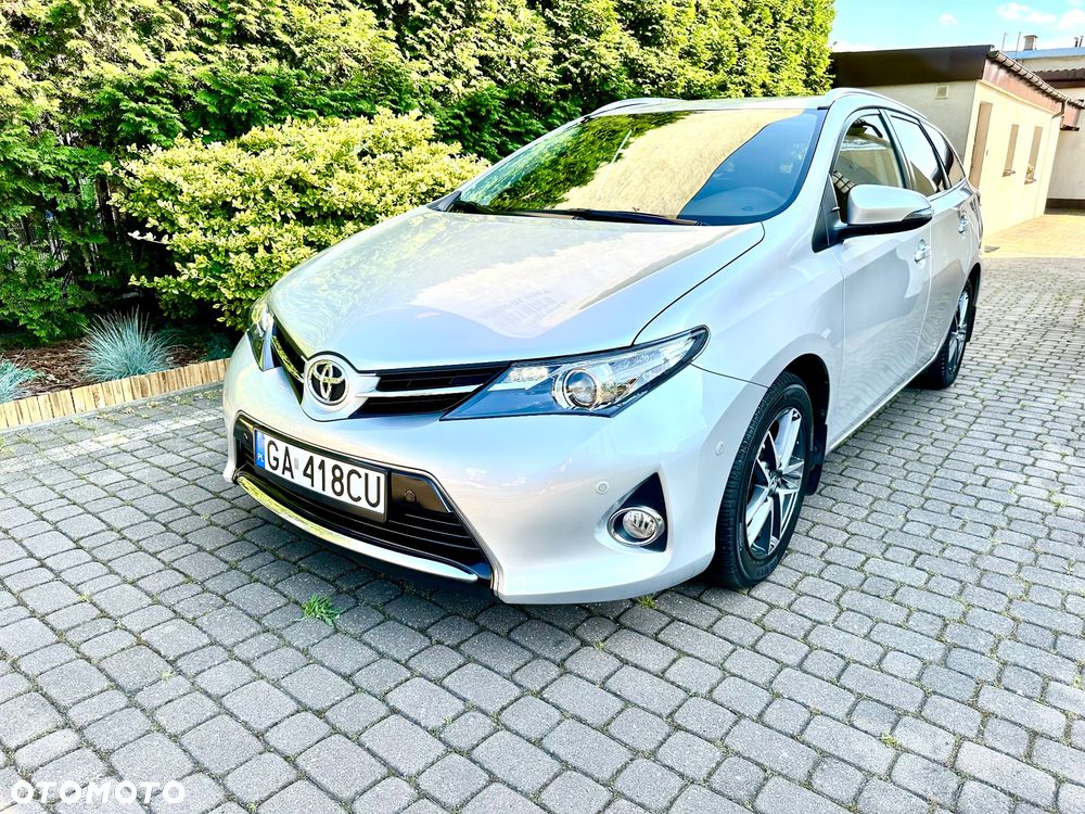 Toyota Auris 1.6 Premium - 5