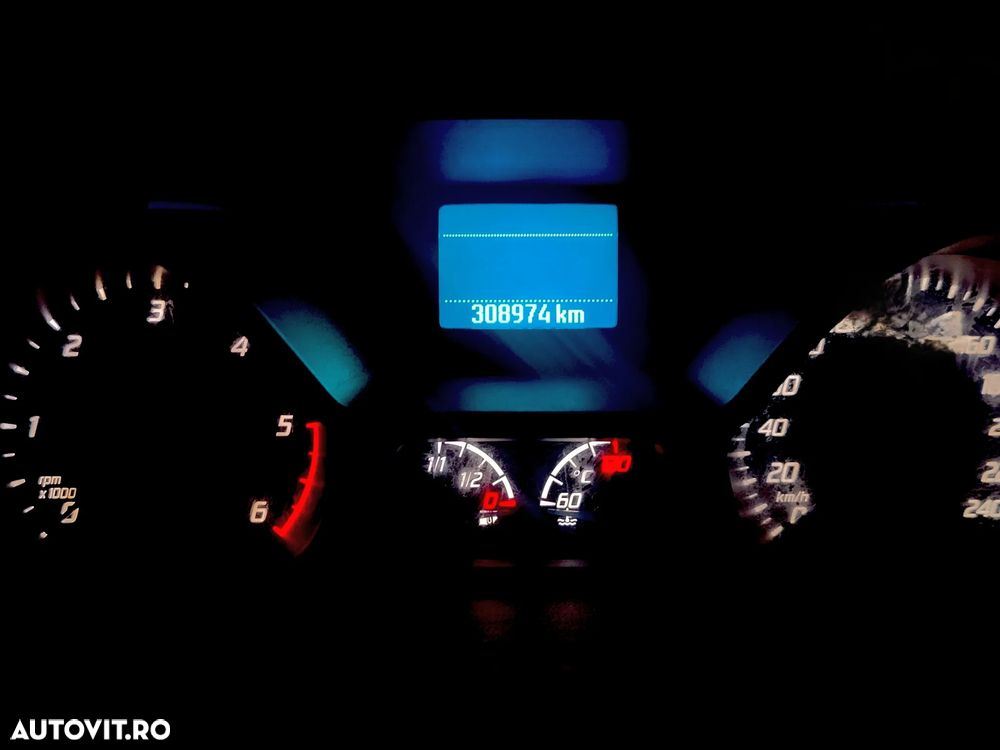 Ford Transit Connect - 10
