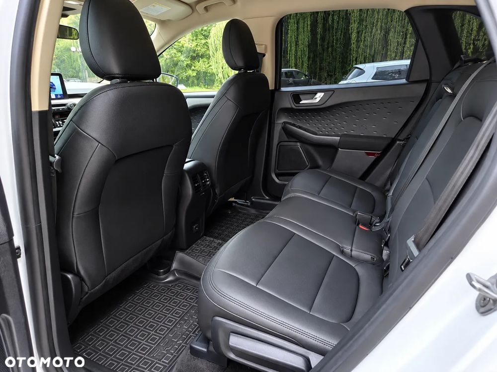 Ford Escape 2.0 EcoBoost AWD Titanium - 16