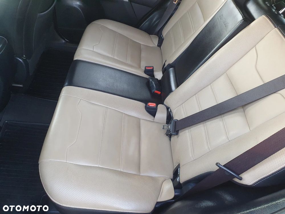 Toyota RAV4 2.0 Premium 4x4 - 13