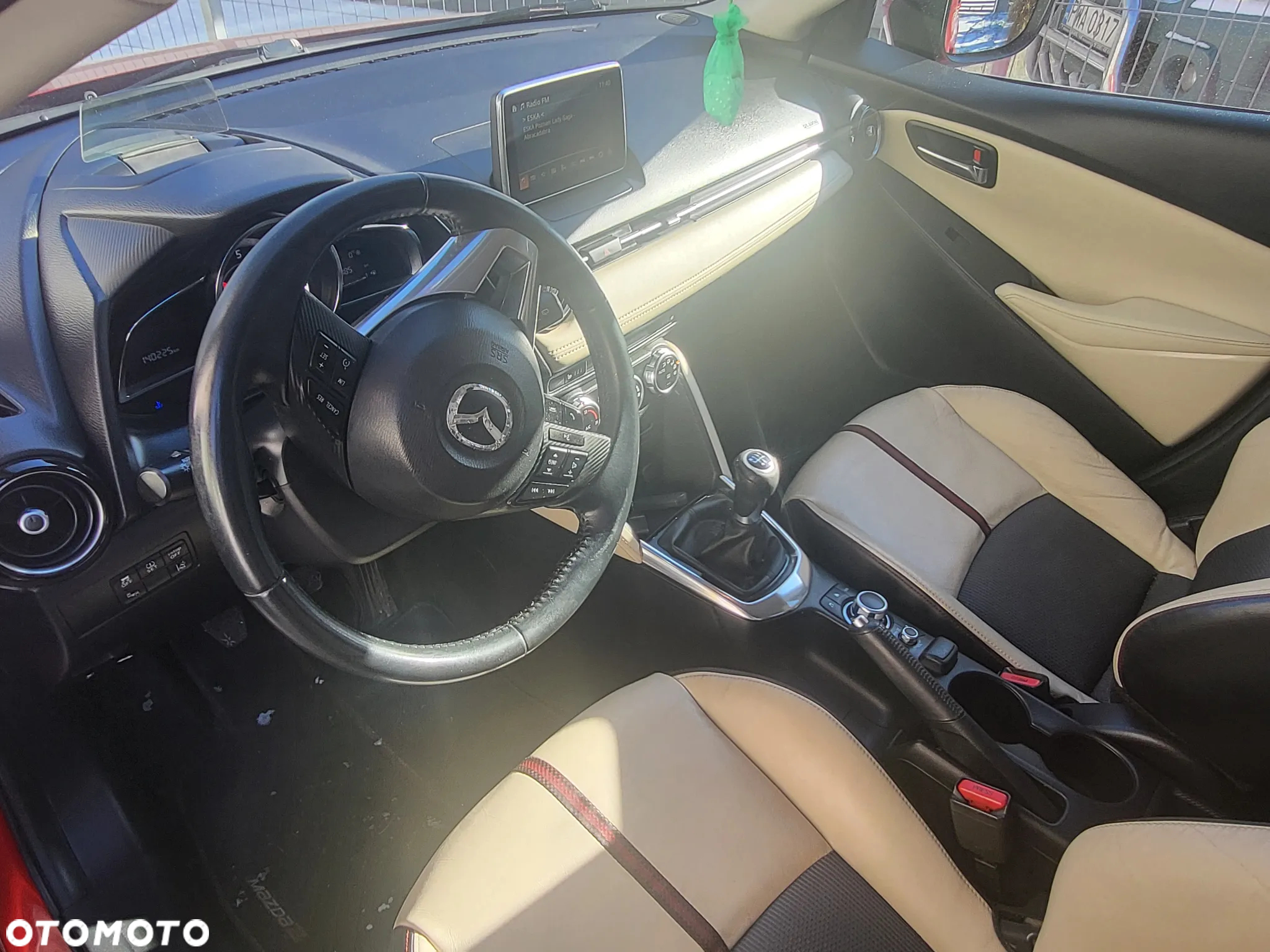 Mazda 2 - 5