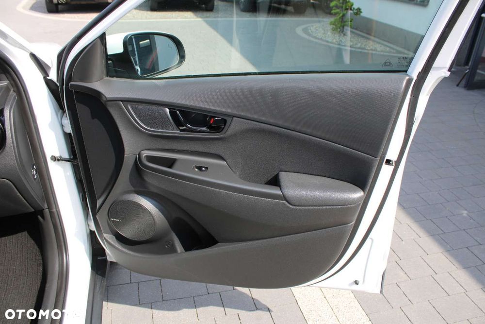 Hyundai Kona - 24