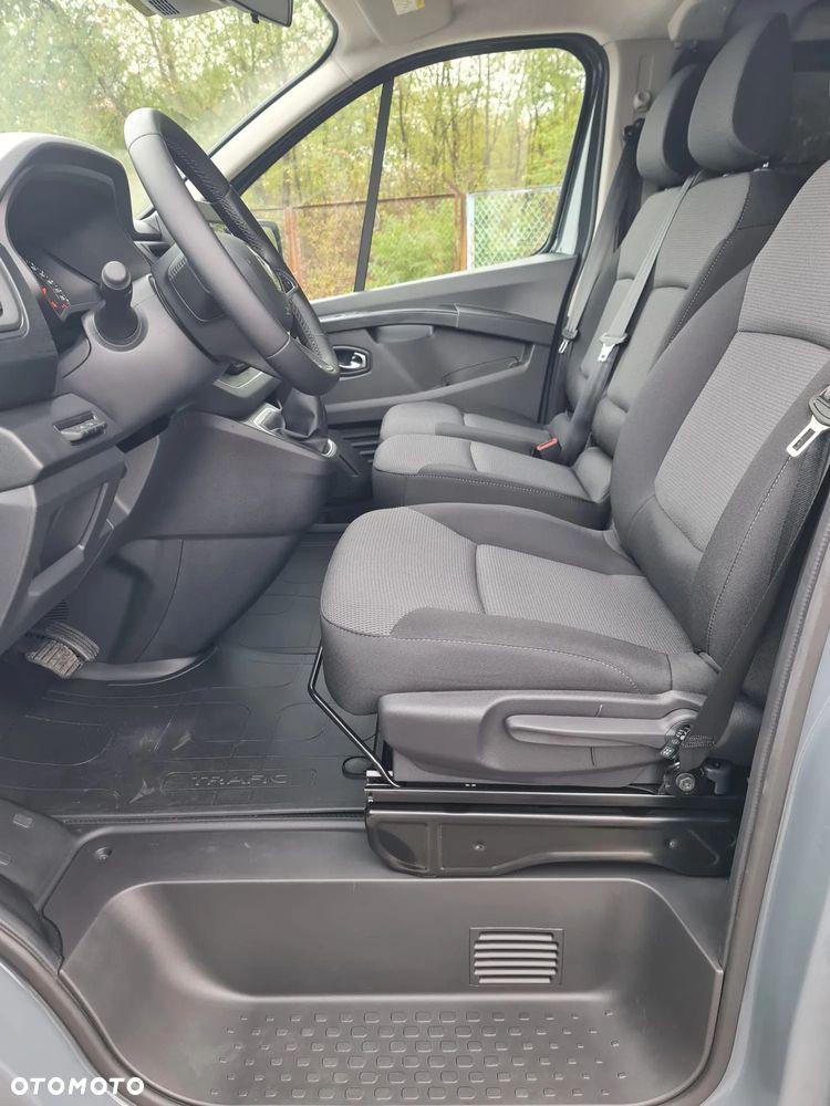 Renault Trafic - 18