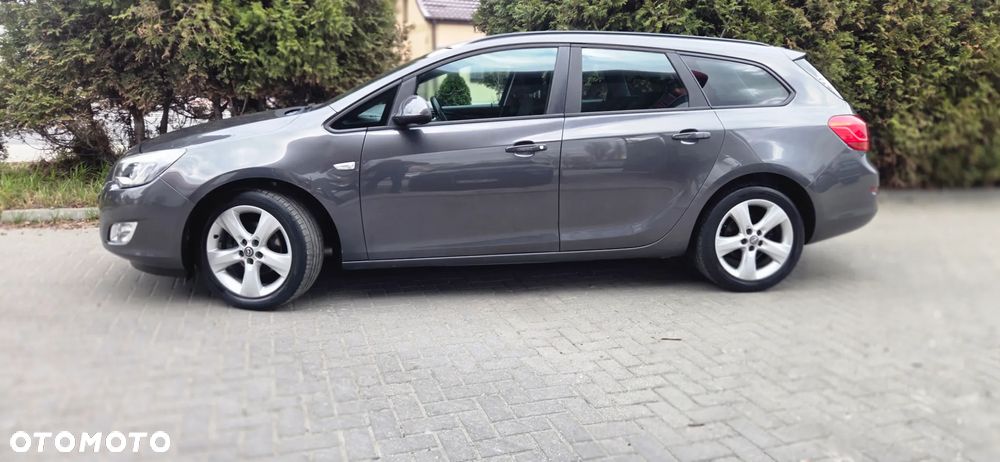 Opel Astra 1.6 Color Edition - 9