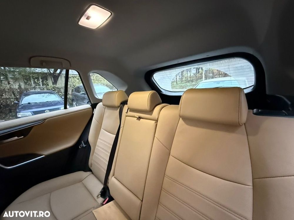 Toyota RAV4 2.5 Hybrid VVT-iE 4x4 Luxury - 4