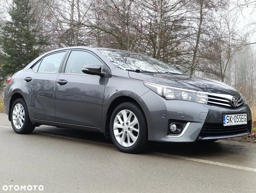 Toyota Corolla 1.6 Premium + - 28