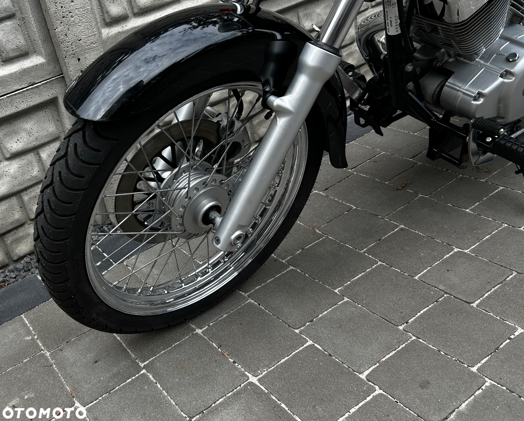 Suzuki Intruder - 18