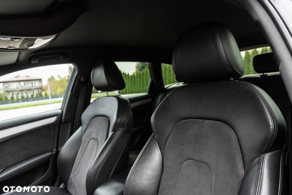 Audi S4 Avant - 22