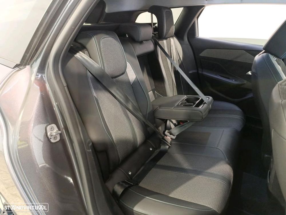 Peugeot 308 SW 1.5 BlueHDi Allure — fotografia 8