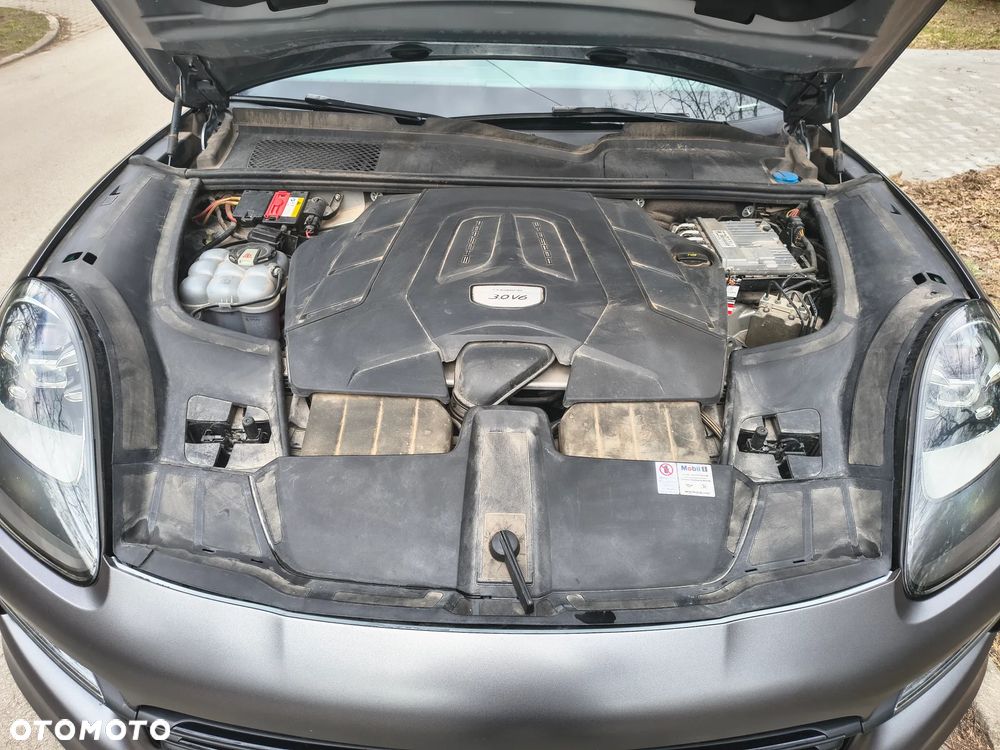 Porsche Cayenne Tiptronic S Platinum Edition - 11