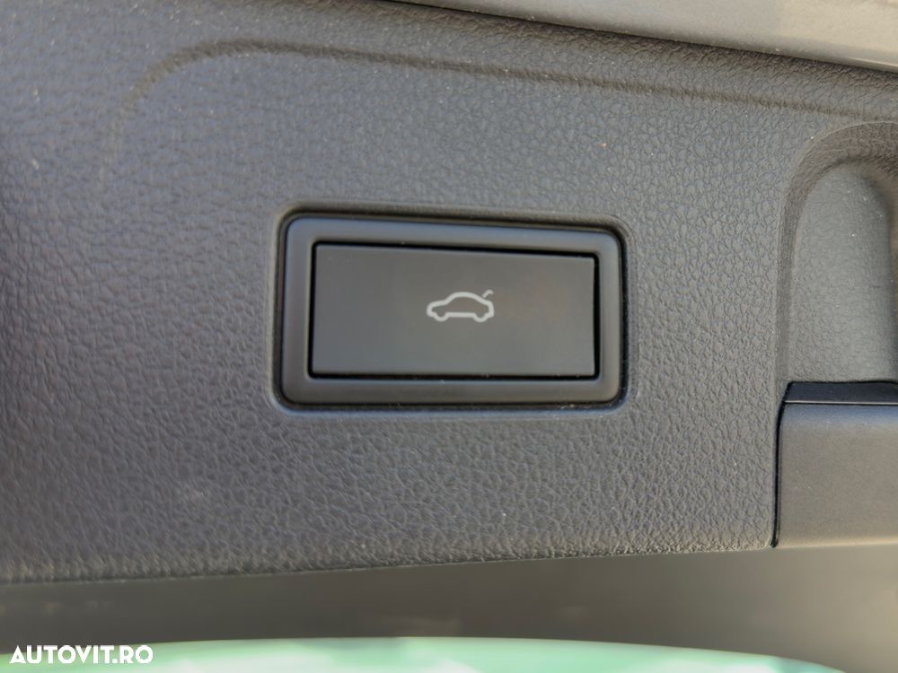 Volkswagen Passat 2.0 TDI SCR Elegance - 14