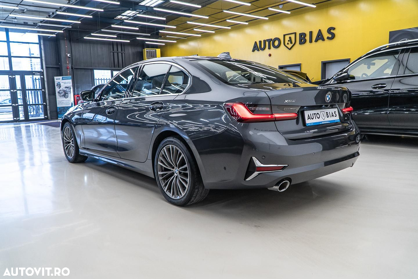 BMW Seria 3 320d xDrive AT Luxury Line - 7