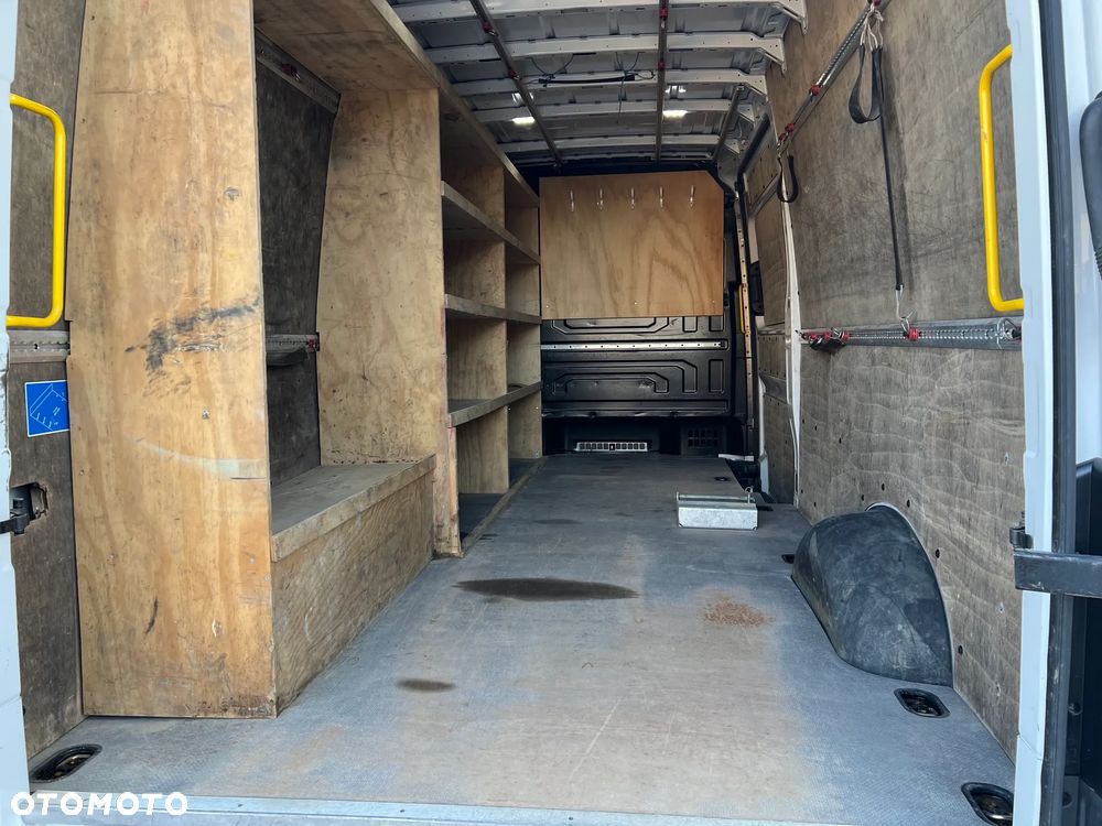 Volkswagen Crafter L4H2 2,0 Tdi 177 KM klima tempomat - 9