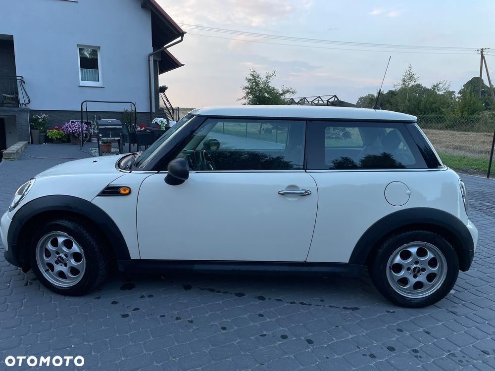 MINI Cooper Standard - 1