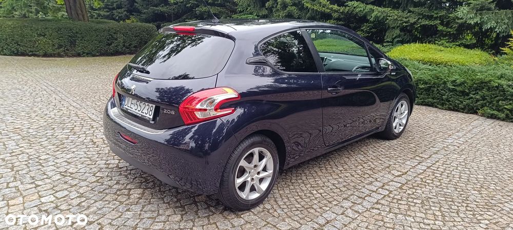 Peugeot 208 - 6