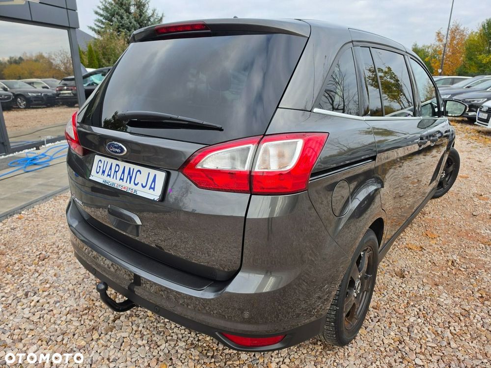 Ford Grand C-MAX - 22