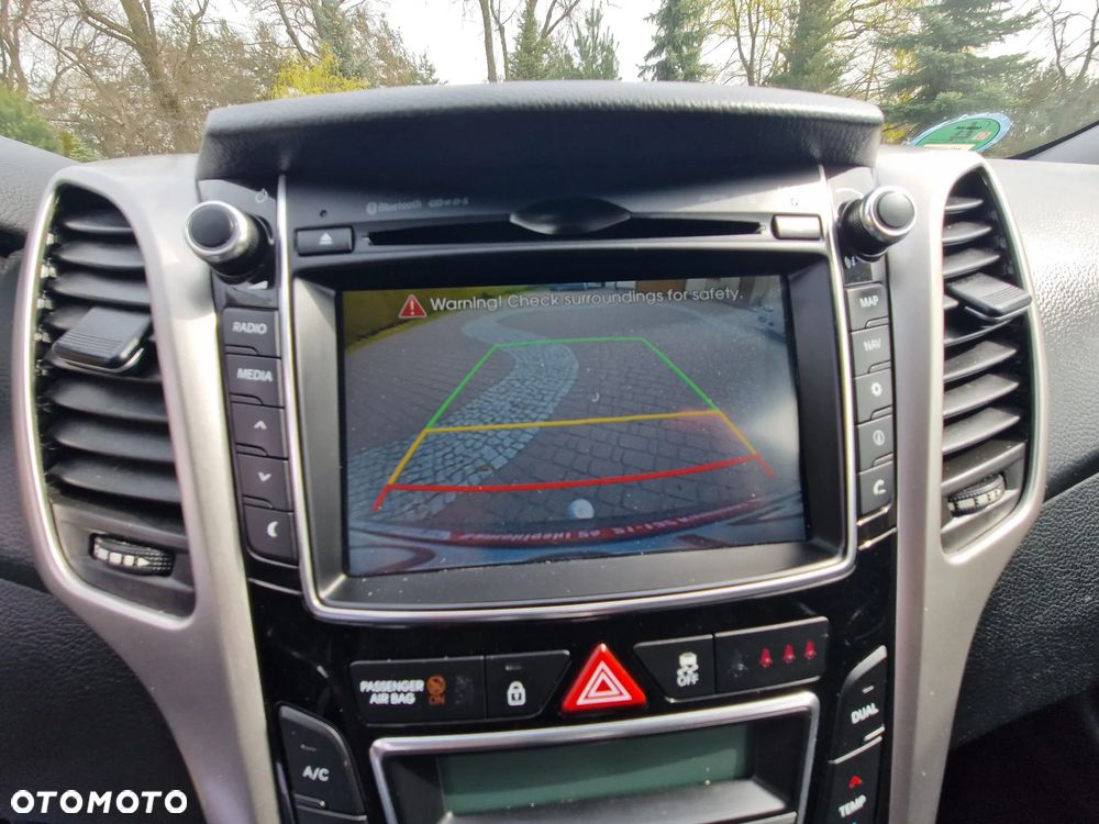 Hyundai i30 blue Kombi 1.6 GDi Trend - 8