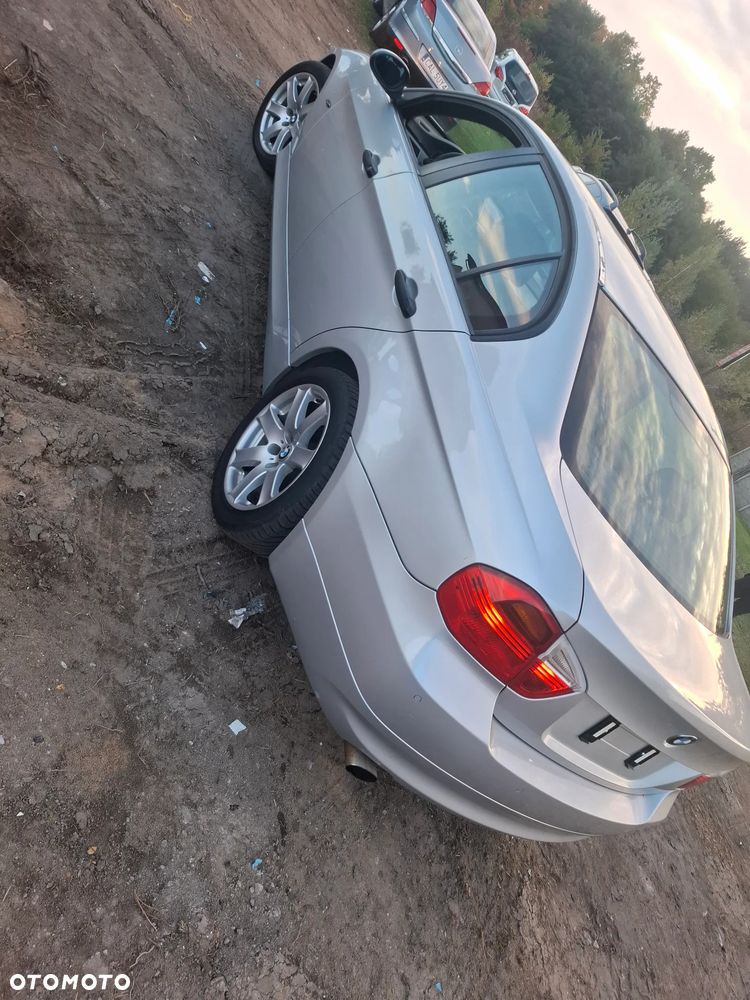 BMW Seria 3 320i - 9