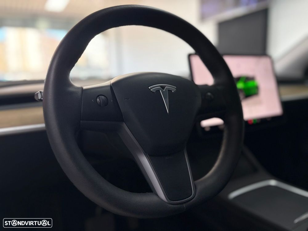 Tesla Model Y Long Range Tração Integral — fotografia 14