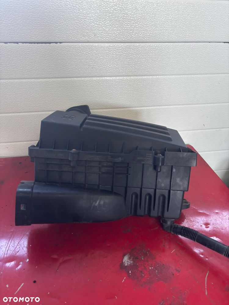 VW PASSAT B6 OBUDOWA FILTRA POWIETRZA 1K0129607 AG - 2