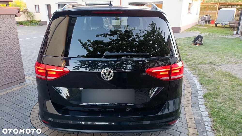 Volkswagen Touran - 14