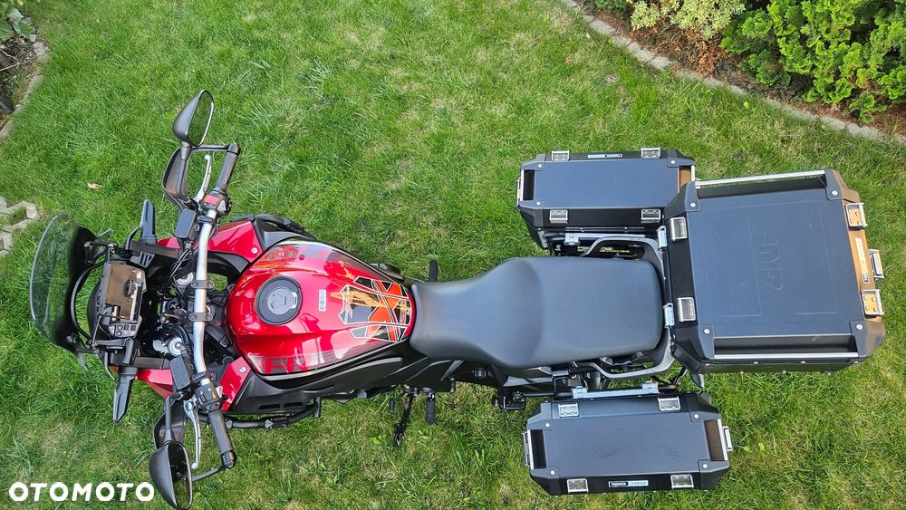 Honda VFR - 8