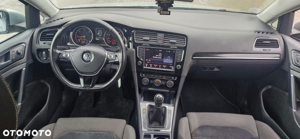 Volkswagen Golf 1.6 TDI DPF Highline - 12