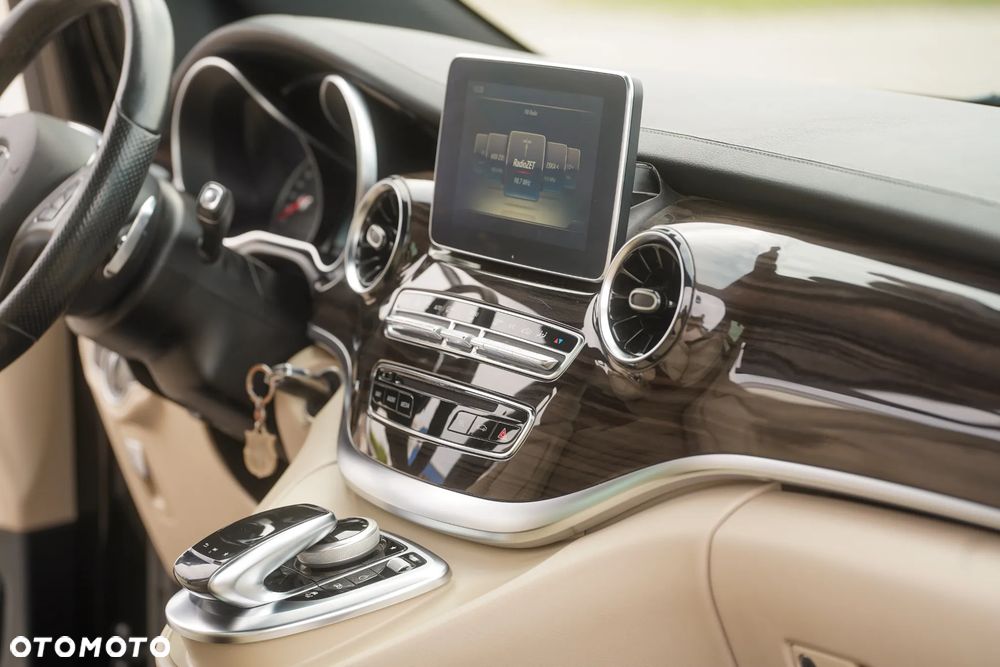 Mercedes-Benz Klasa V 300 d 4-Matic Avantgarde 9G-Tronic (długi) - 19