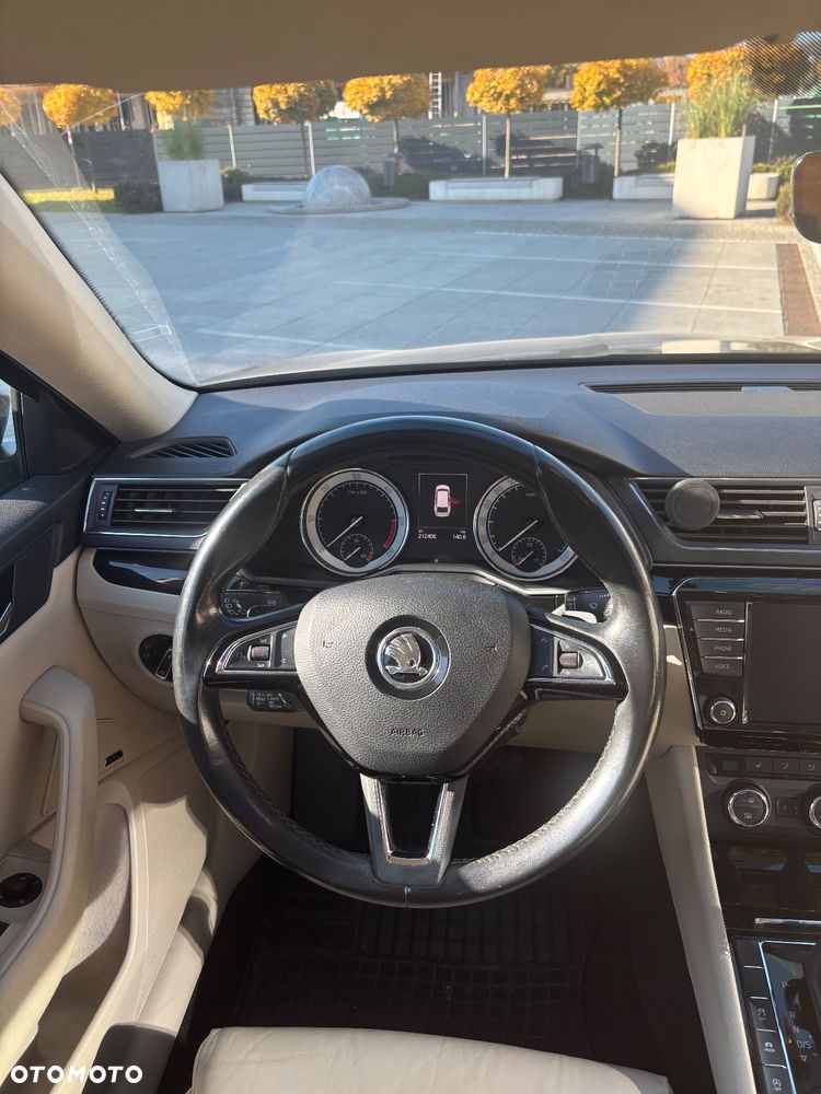 Skoda Superb 2.0 TDI SCR L&K DSG - 22