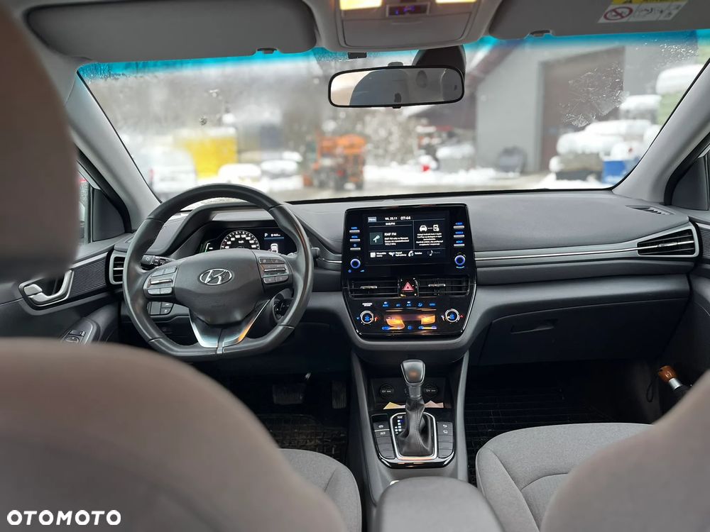 Hyundai IONIQ Hybrid Business - 9