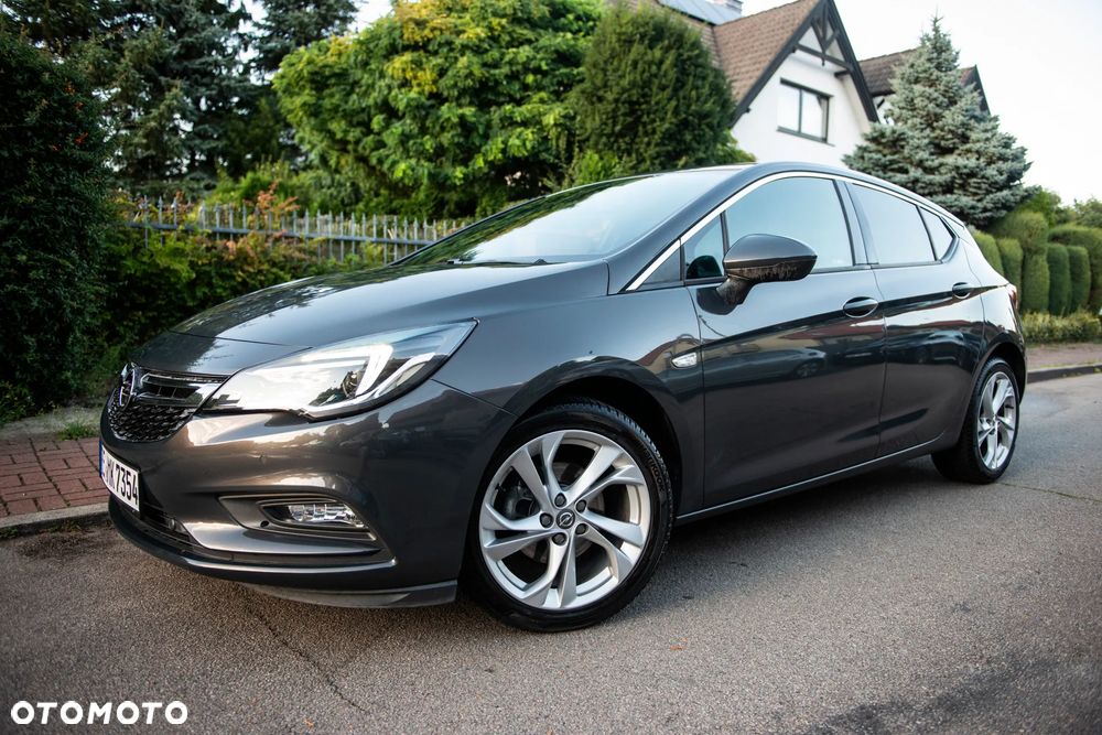 Opel Astra 1.4 Turbo Edition - 1